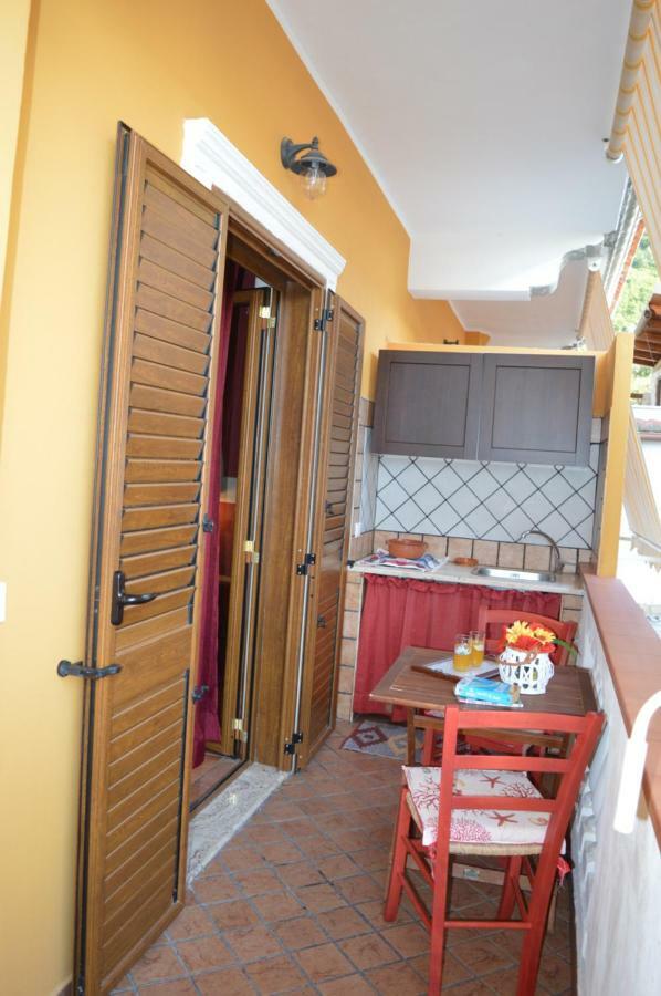 Rosa Dei Venti Accomodation โตรเปอา ภายนอก รูปภาพ